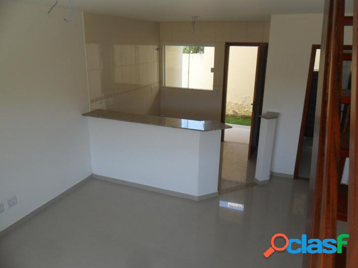 Linda Casa Duplex a venda tem 70 m2 e 2 quartos(sendo 1 com