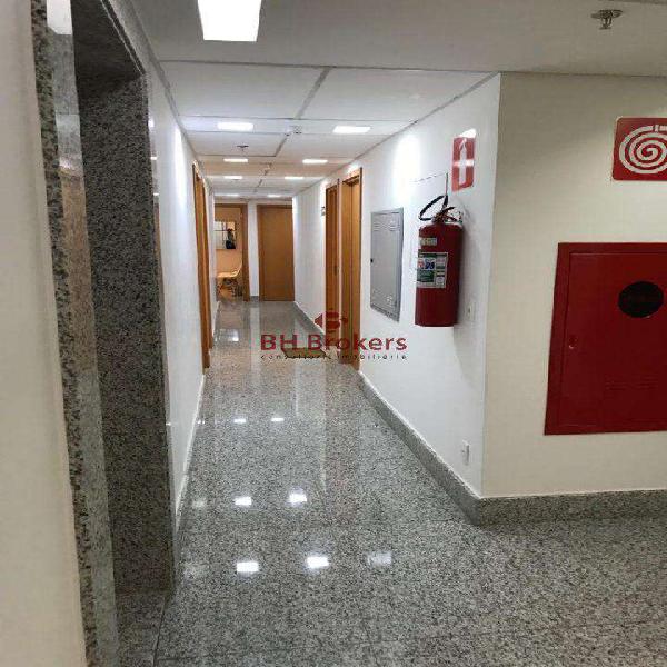 Sala, Barro Preto, 0 Quarto, 0 Suíte