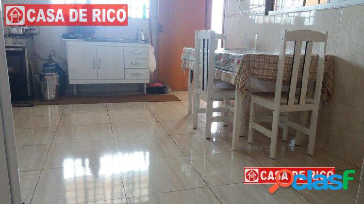 Sobrado com 4 dorms em Londrina - Residencial José B