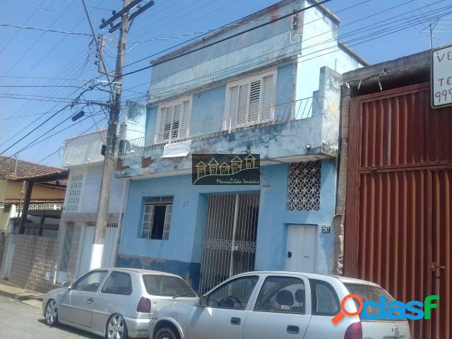 Sobrado em Varginha - Centro por 300 mil à venda