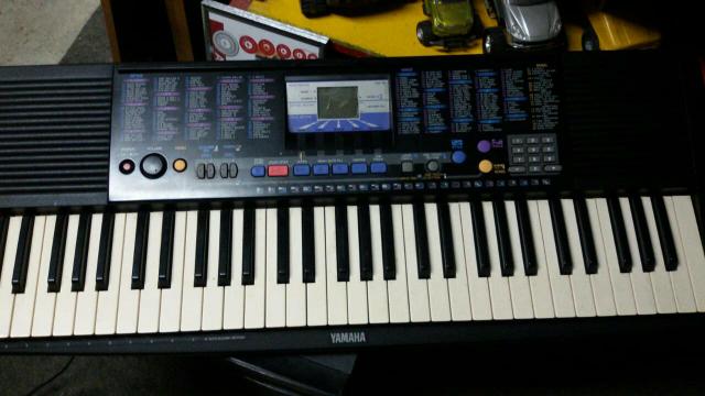 Teclado Yamaha 5.8