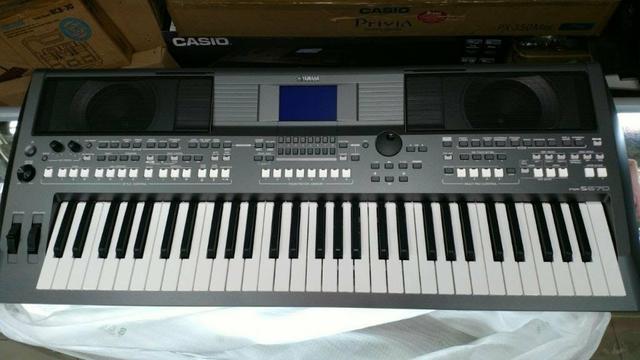 Teclado yamaha psr s670