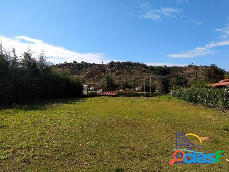 Terreno PLANO em CONDOMÍNIO - 840m² - OPORTUNIDADE!