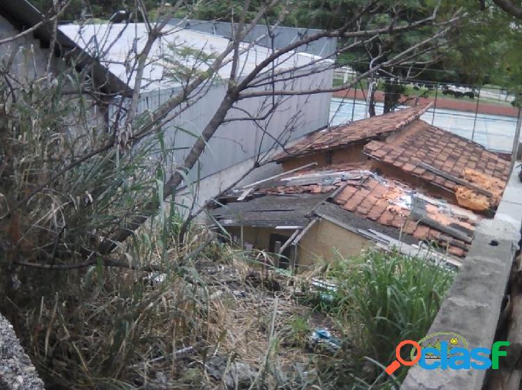 Terreno no Monte Castelo.
