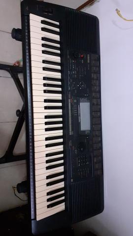 Vendo 2 teclados bem conservados por apenas 850