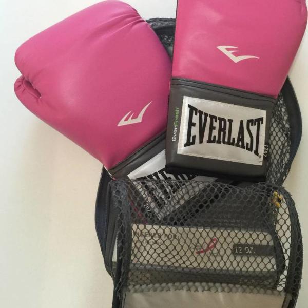 Luva de Boxe/Muay Thai Everlast Pro Style 12 oz
