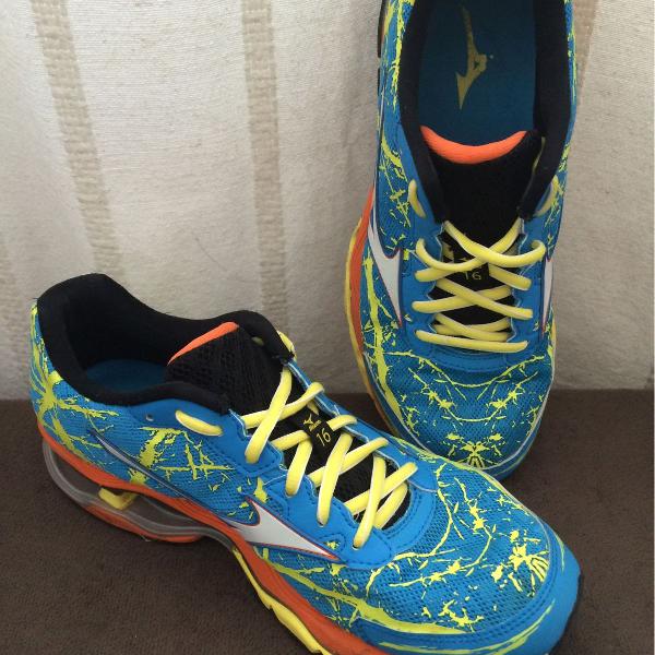 Mizuno Creation 16
