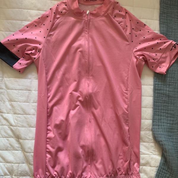 camiseta de ciclismo, volta cycling rosa com bolinha na