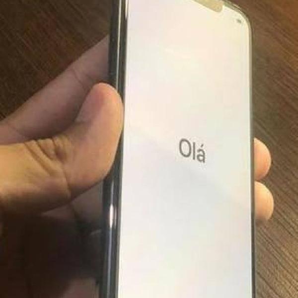 iPhone XS Max Apple 64GB Ouro 4G Tela 6,5" - Retina Câmera