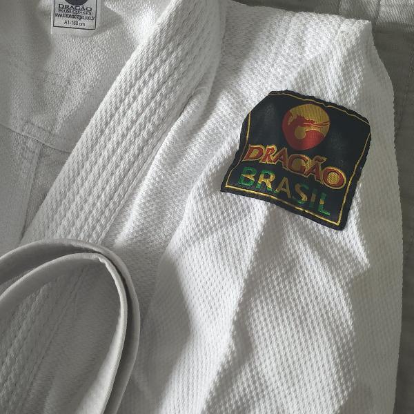 kimono judo a1 dragão + faixa - super novo