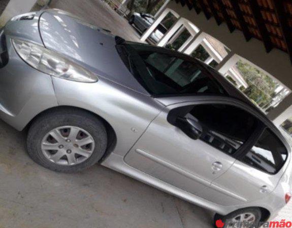 Peugeot 207 4p 1.4 2011 Único dono