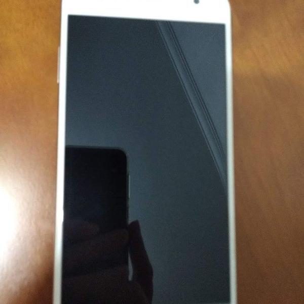 asus zenfone4 selfie