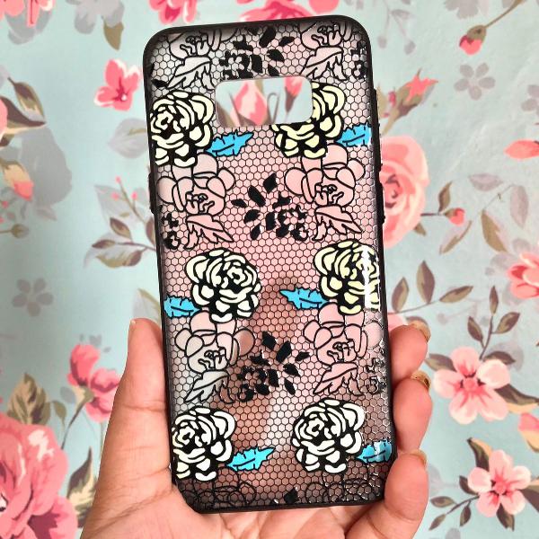 capa preta com flores s8 plus