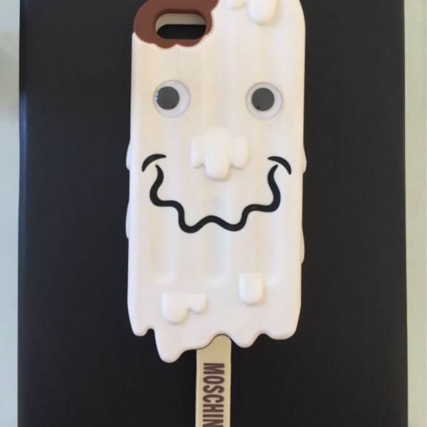 capinha moschino iphone 5