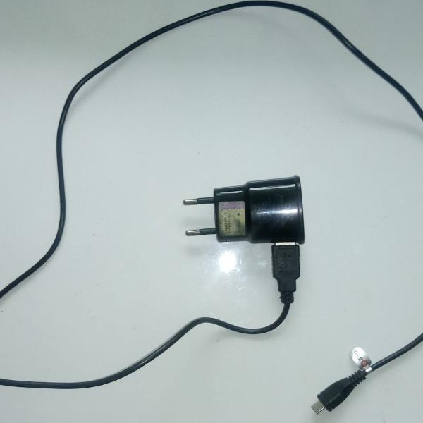 carregador com cabo usb ipro i3200 usado