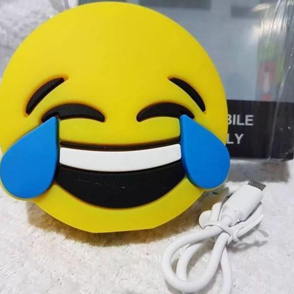 carregador portátil power supply smiley emoji carinha riso