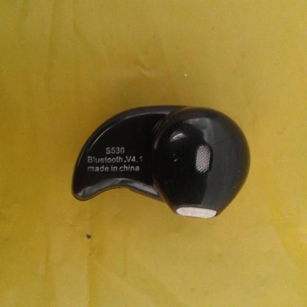 mini fone de ouvido