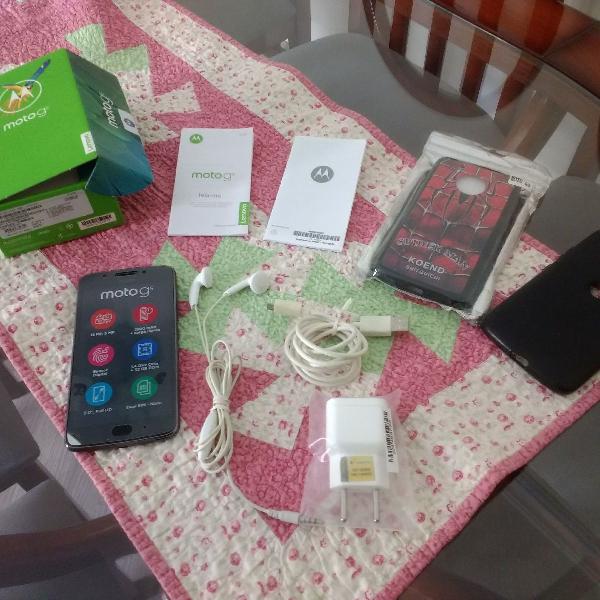moto g5 smartphone