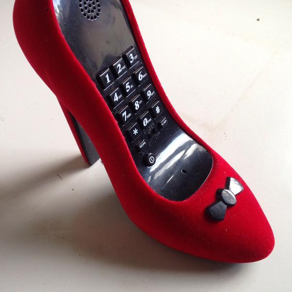 telefone em forma de sapato