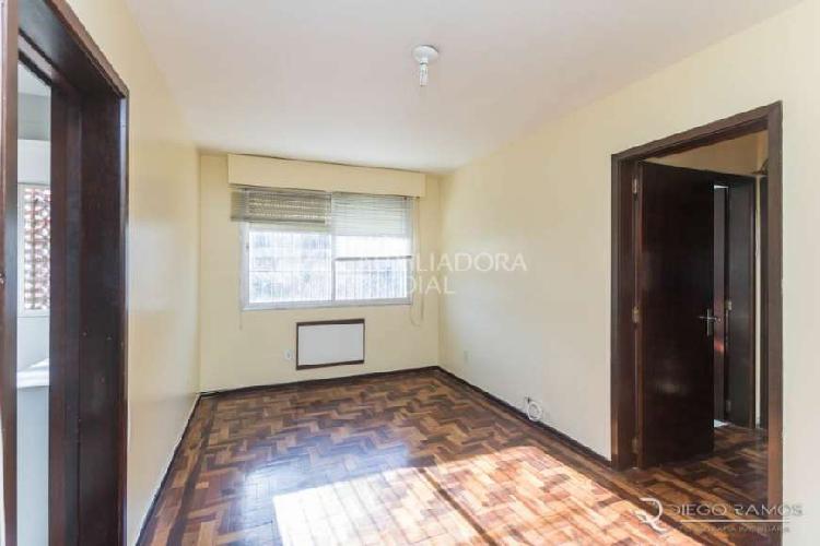 Apartamento com 2 Quartos para Alugar, 80 m² por R$