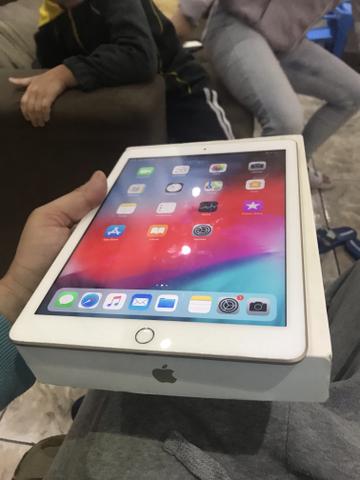 Apple new iPad 5 com biometria dourado na caixa completo