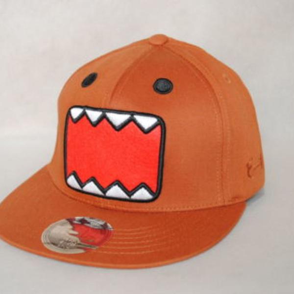 Boné Domo-Kun