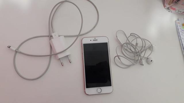 Iphone 7, 32 gb, com todos os acessórios originais. Quem