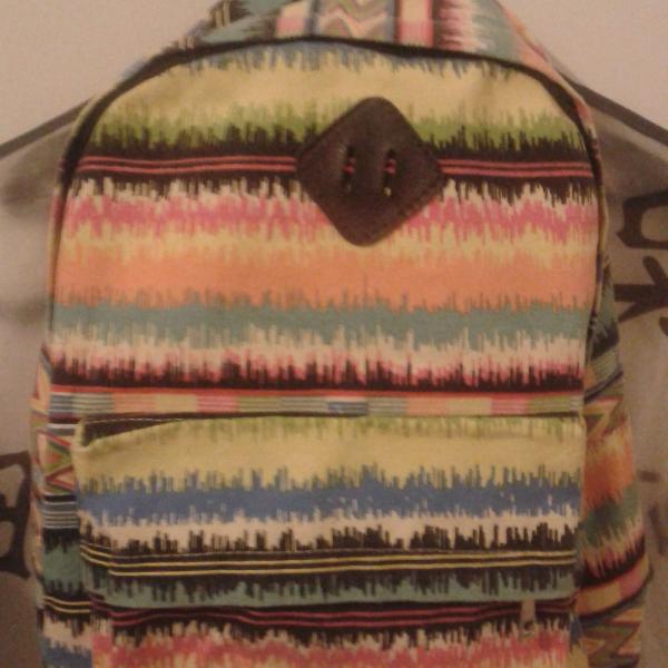 Mochila colorida ''Vans, Jansport''