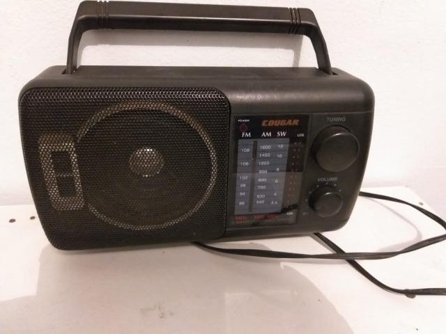 Rádio Portátil Cougar