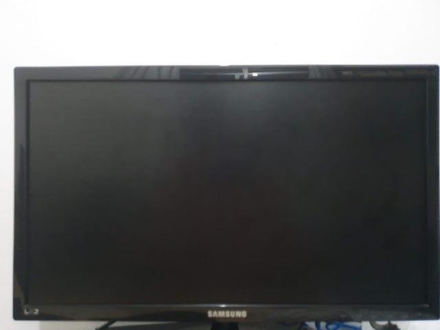 Vendo 02 monitores