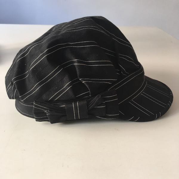 boina chapéu preta listrada com laço