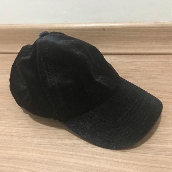 boné de veludo f21