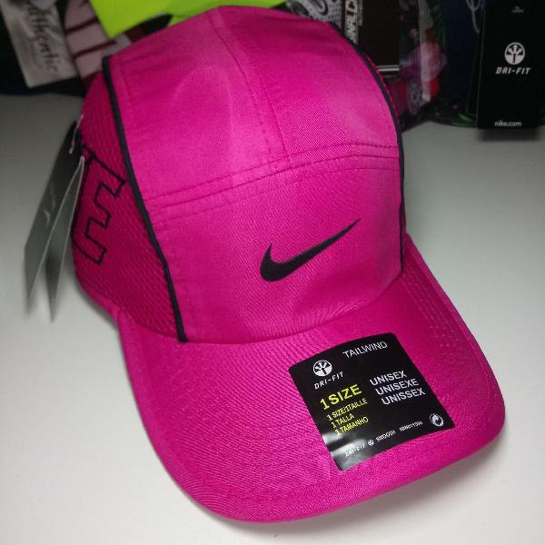 boné nike dri-fit strapback aba curva fecho ajustável