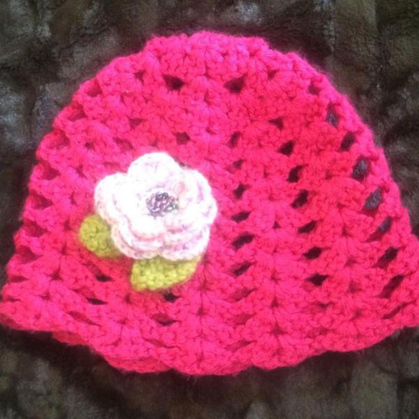 gorro touca feminina em lã pink com flor outono inverno