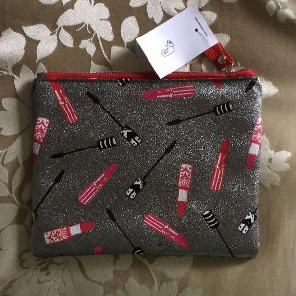 necessaire brilhante