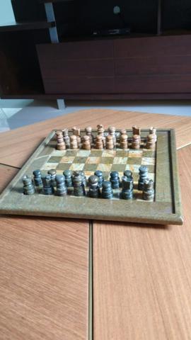 Jogo de xadrez de pedra sabão