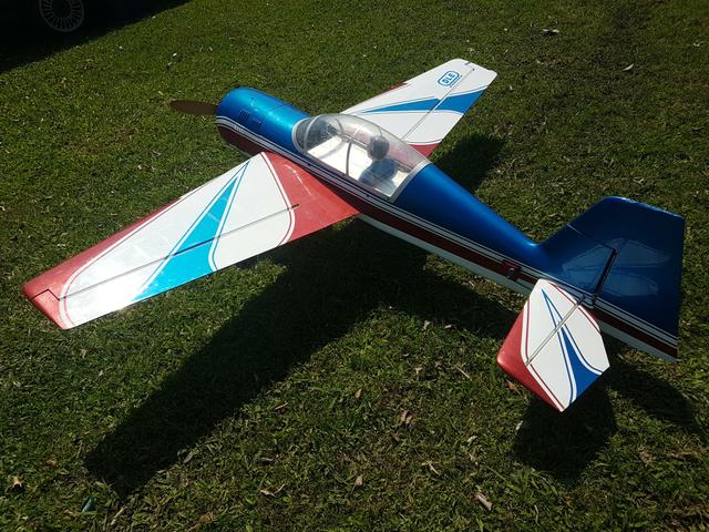 Yak 54 gasolina 25% com Motor DLE 55cc