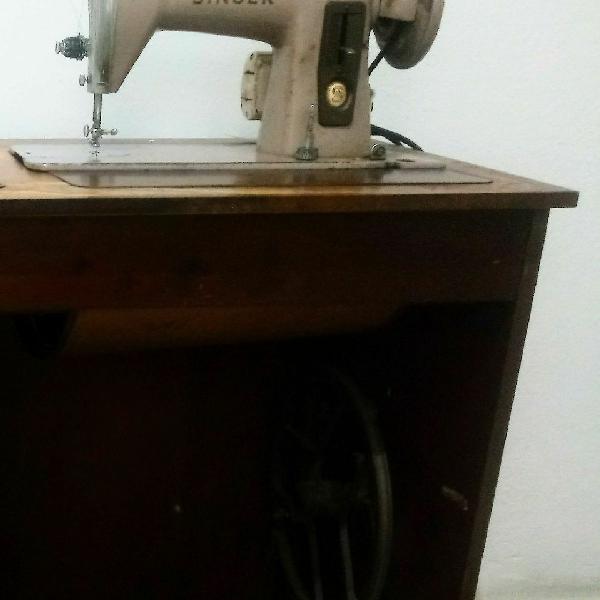 Máquina de costura Antiga
