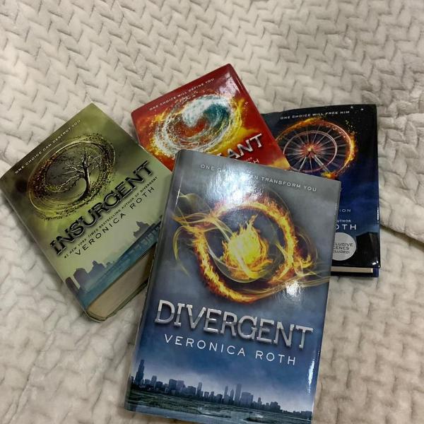 box de livros série 'divergent' - inglês