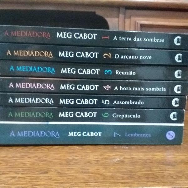 coleção completa de a mediadora da meg cabot