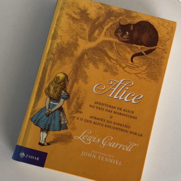 livro alice / aventuras de alice no país das maravilhas