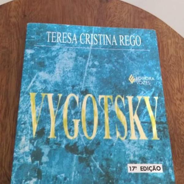 livro vygotsky uma perspectiva histórico- cultural da