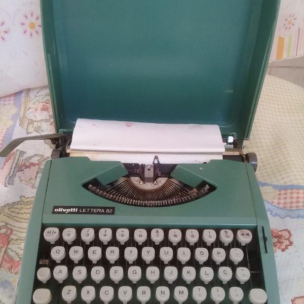 máquina de escrever/datilografia verde olivetti