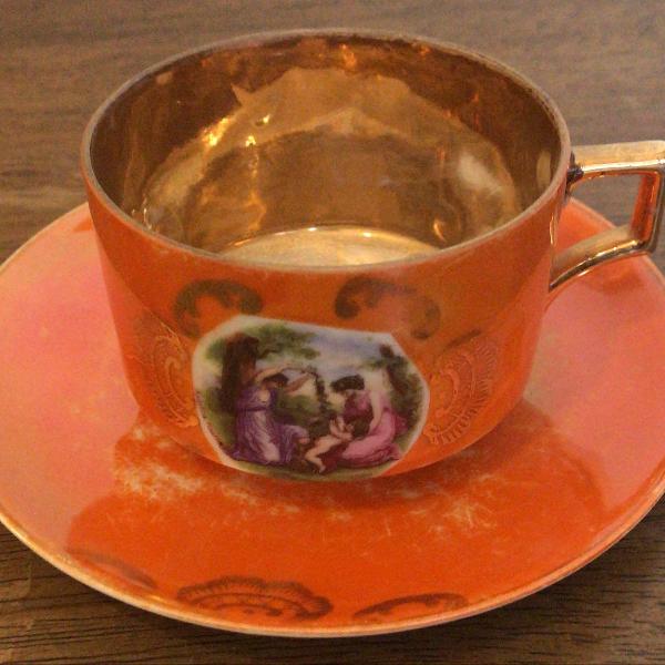 xícara de chá em porcelana - para colecionador!!