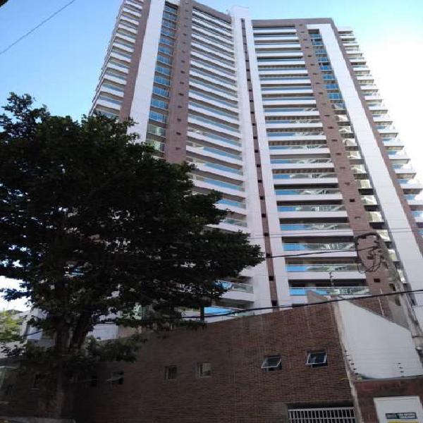 Apartamento com 3 Quartos à Venda, 118 m² por R$ 1.200.000