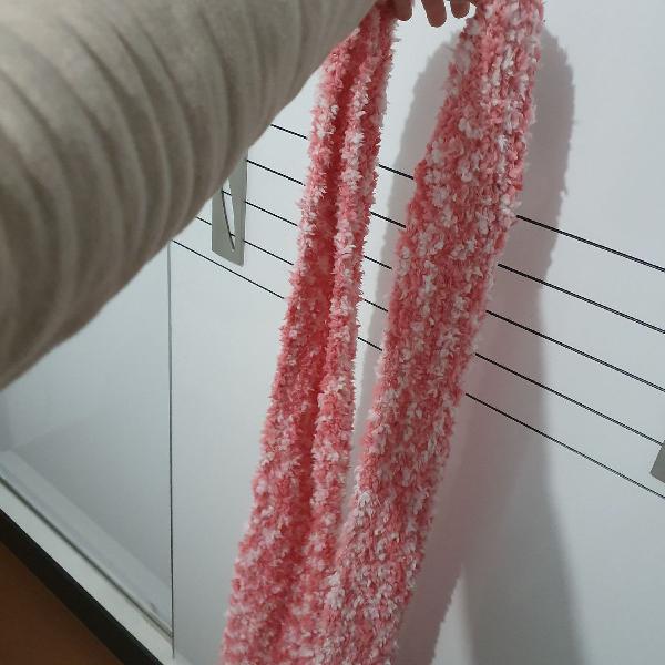 Cachecol de lã rosa e branca, mesclado, bem quentinho!