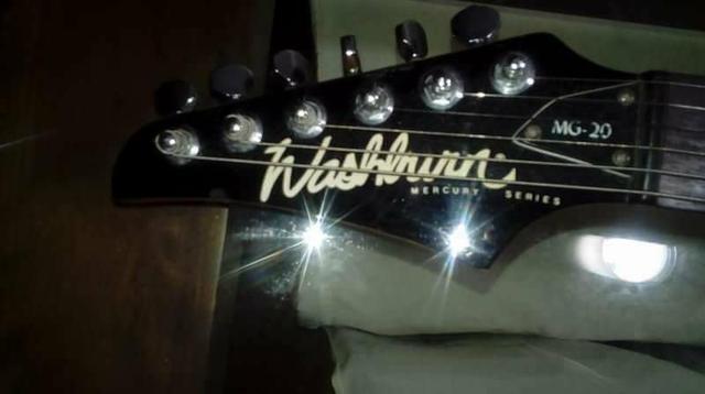 Guitarra Washburn