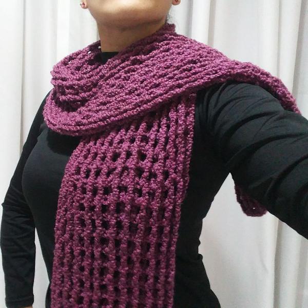 cachecol de crochê púrpura