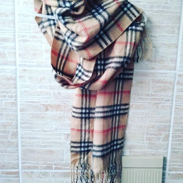 cachecol estilo burberry