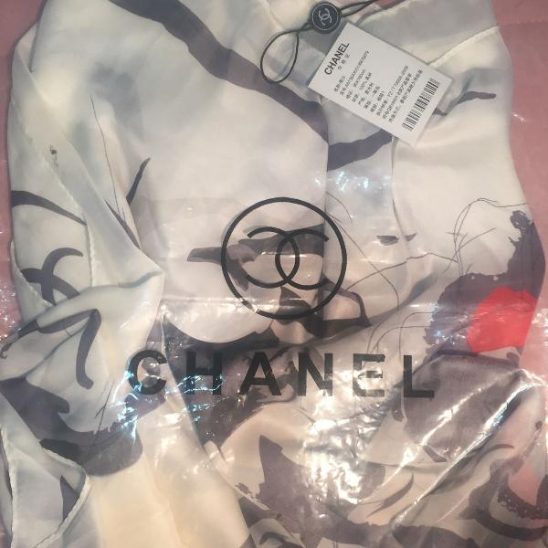 lenço chanel nunca usado